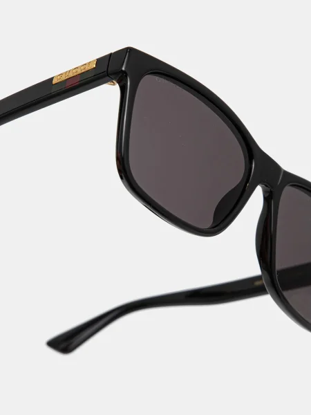 Солнцезащитные очки Gucci черные
