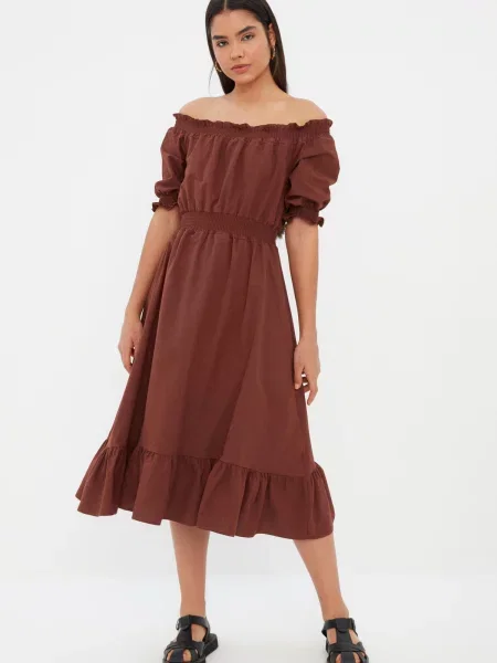 Lniana sukienka midi Trendyol brązowa