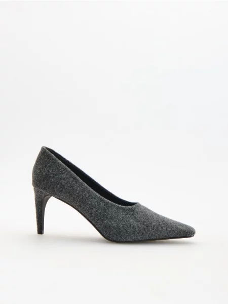 Reserved Pantofi cu gri-neutru gri