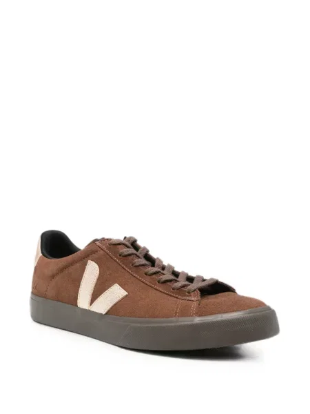 Szarvasbőr sneaker Veja autogrammal barna