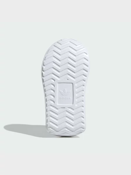 Детские кроссовки Adidas белые
