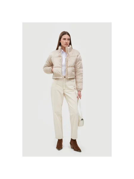 Куртка-кроп молочна Estro біла