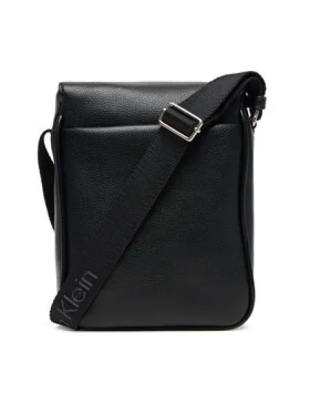 Válltáska Calvin Klein Cargo Flap Reporter fekete