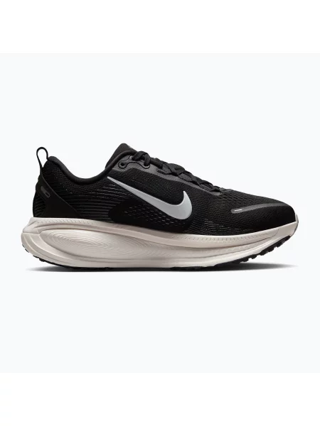 Кросівки для бігу Nike Vomero 18 black/coconut milk/summit white білі