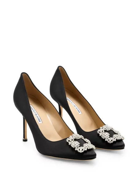 Bateliai Manolo Blahnik su sagtimis juoda
