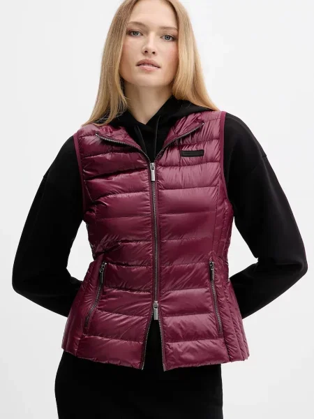 Armani Exchange vestă de puf de tranziție bordo