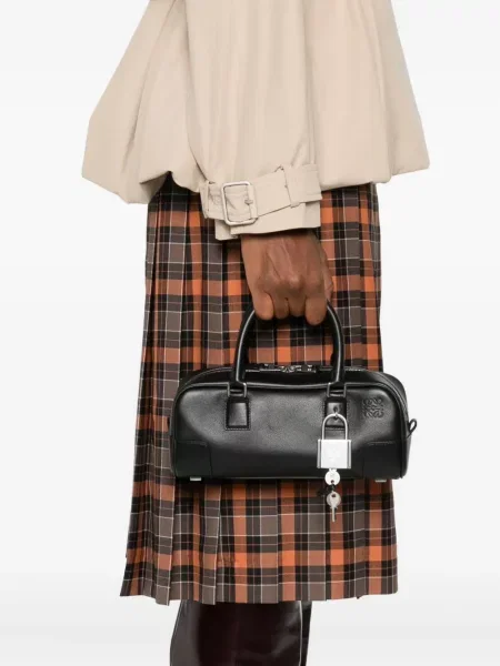 Geanta de piele Loewe din piele negru