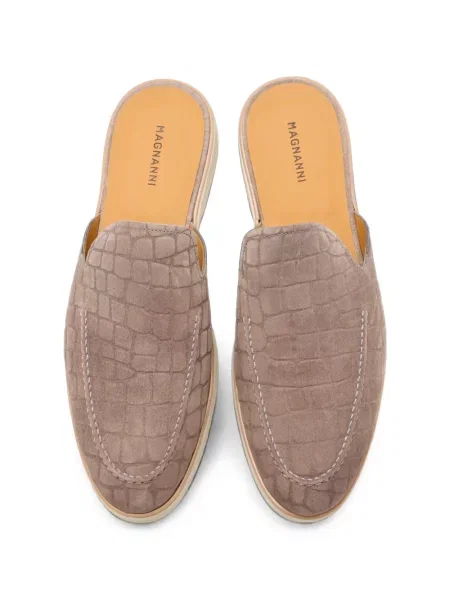 Papuci tip mules Magnanni din piele de căprioară maro