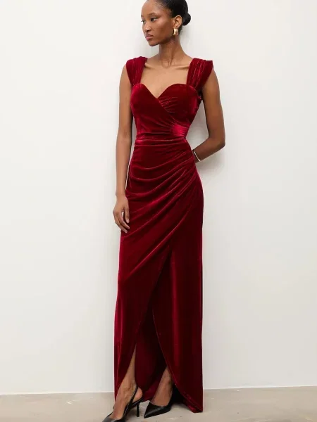 Answear.LAB sukienka maxi rozkloszowana bordowy