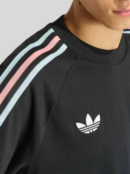 T-shirt o kroju regular fit z mieszanki bawełny model RBFA OG' Adidas Originals czarna