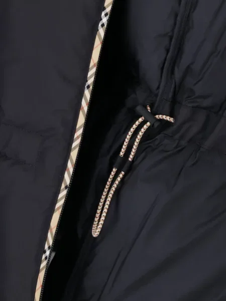Geacă Burberry cu glugă negru