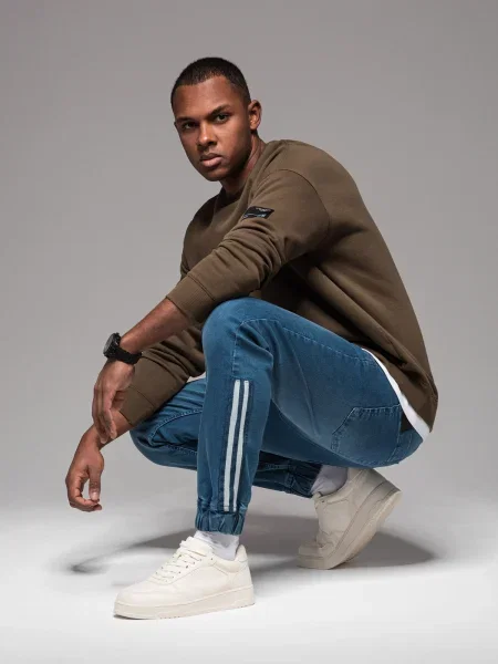 Asymetrické kalhoty jogger Ombre Clothing modré