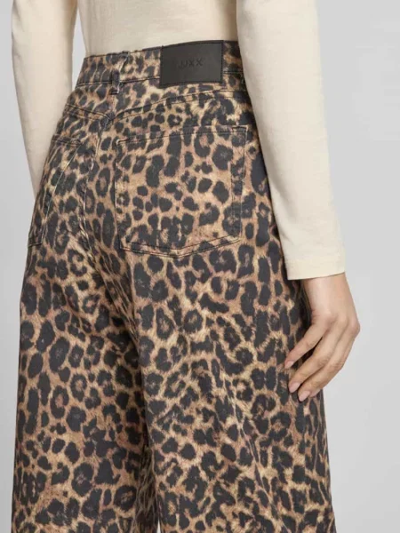 Spodnie z szerokimi nogawkami z nadrukiem skóry leoparda Model SARAH TOKYO' Jjxx