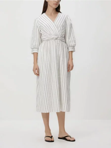 Reserved Rochie midi cu amestec de in crem