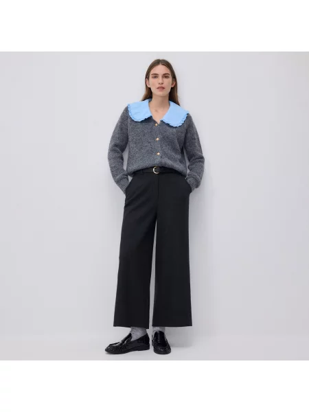 Reserved Kalhoty culotte s ozdobným vázáním černý