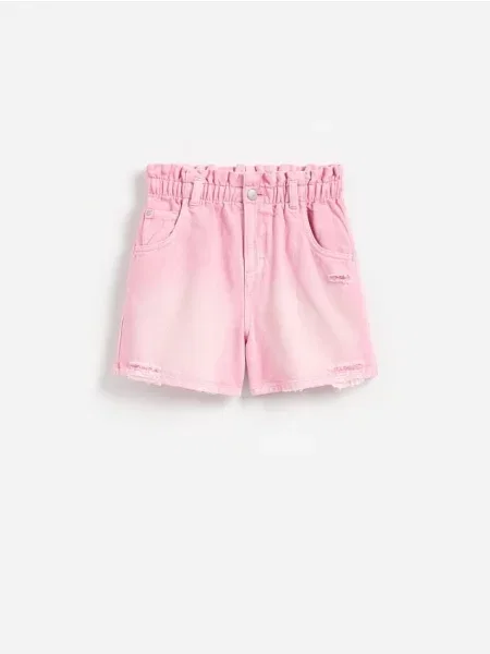 Reserved Pantaloni scurți din denim cu rupturi roz-pastel roz