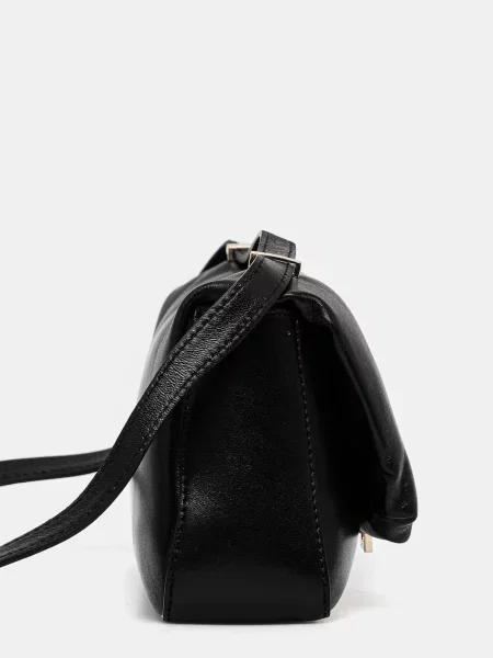 Guess Geantă HWAZAA negru