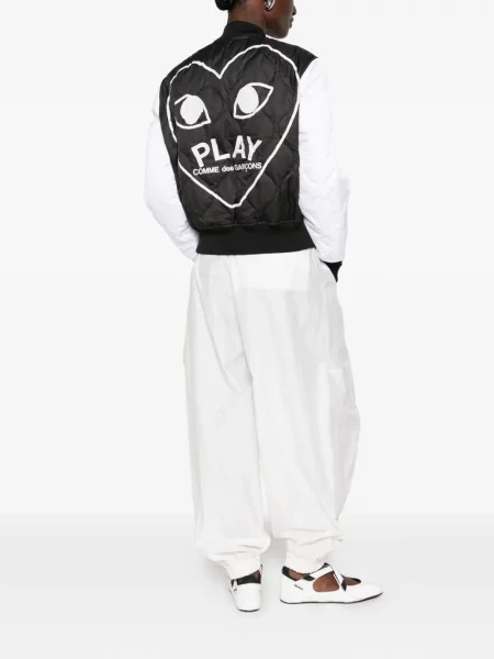 Matlasat geacă Comme Des Garcons Play cu imagine negru