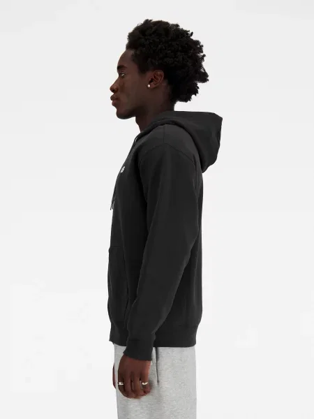 Свитер New Balance черный