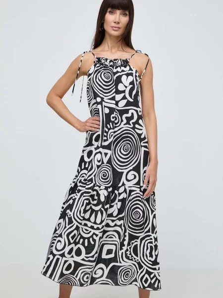 Liviana Conti De in rochie negru