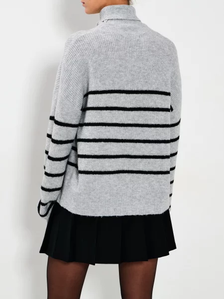 Смугастий гольф сірий