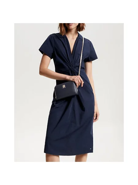 Lniana torebka crossbody Tommy Hilfiger niebieska