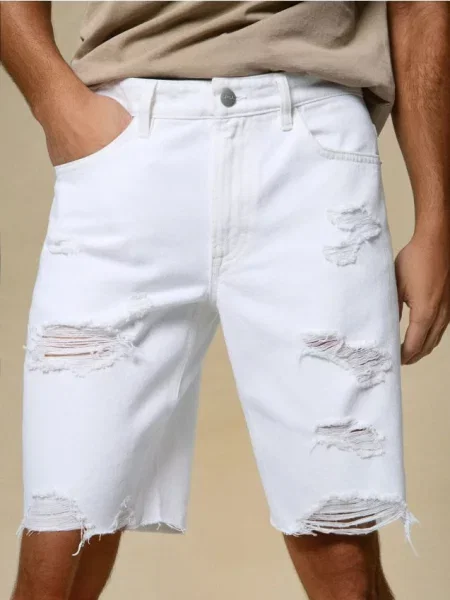 Sinsay Džínové šortky s oděrkami bílá