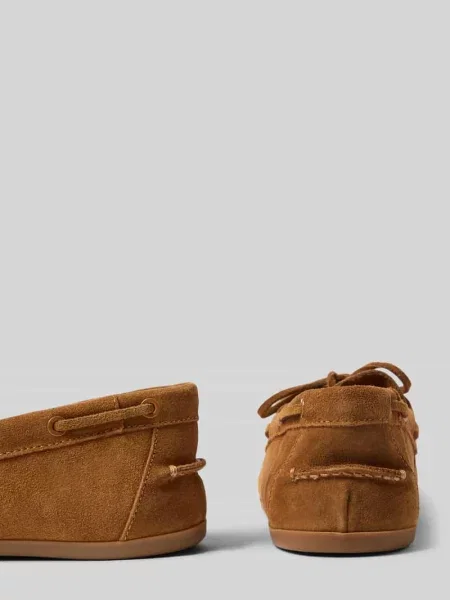 Loafersy z naturalnej skóry z ozdobną kokardą Inuovo