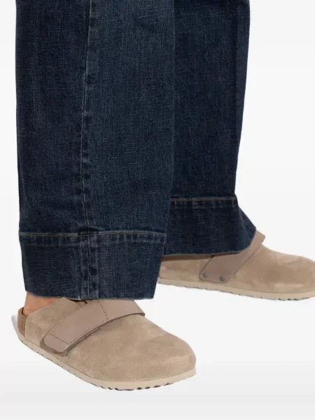 Papuci tip mules Birkenstock din piele de căprioară