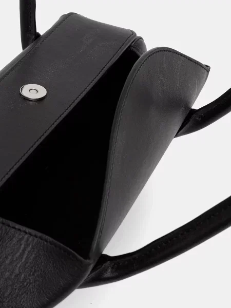 Кожаная сумка-багет Yuzefi