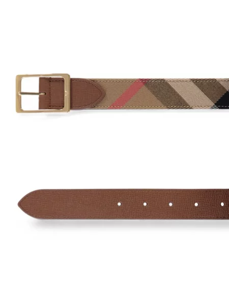 Cu centură curea Burberry în carouri maro