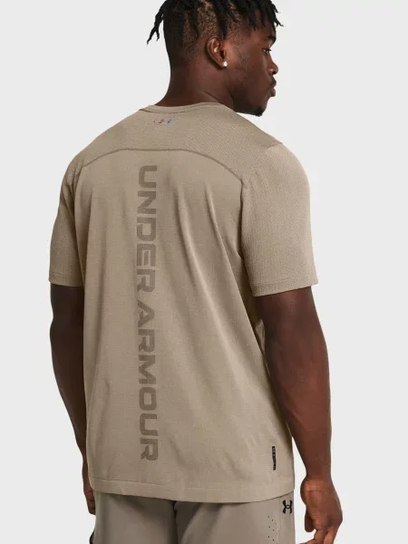 Безшовна спортивна футболка Under Armour бежева