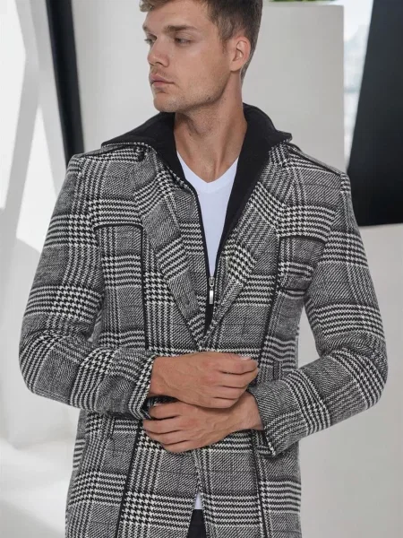 Palton Dewberry în carouri negru