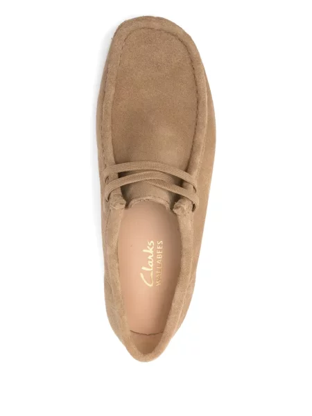 Pantofi derby Clarks cu șireturi din piele de căprioară