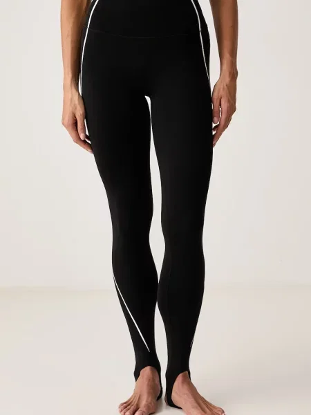 Under Armour legíny jógu Meridian Contour černé