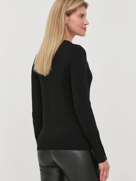 Haftowany sweter z dekoltem w serek Guess z dekoltem w serek czarny