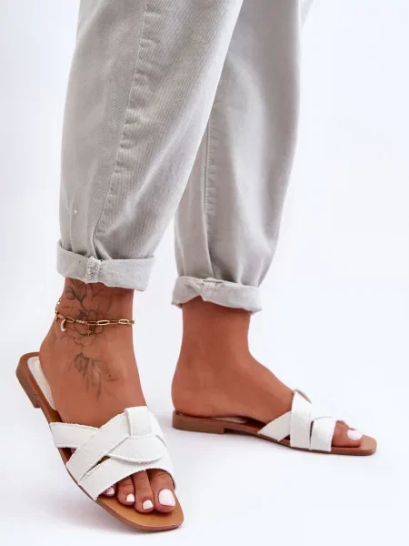 Сандали Kesi бяло