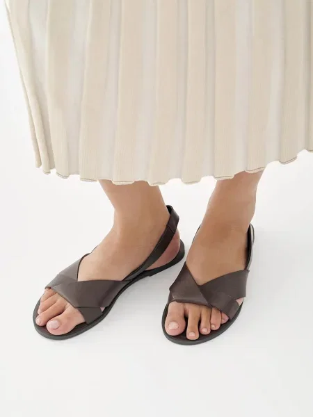 VAGABOND SHOEMAKERS Szandálok TIA konyak barna