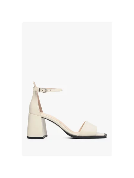 Босоніжки Ankle Strap шкіряні молочні Estro білі