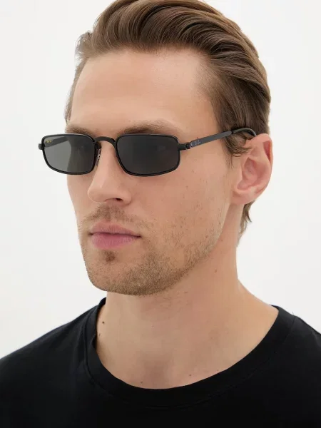 Солнцезащитные очки Ray-ban черные