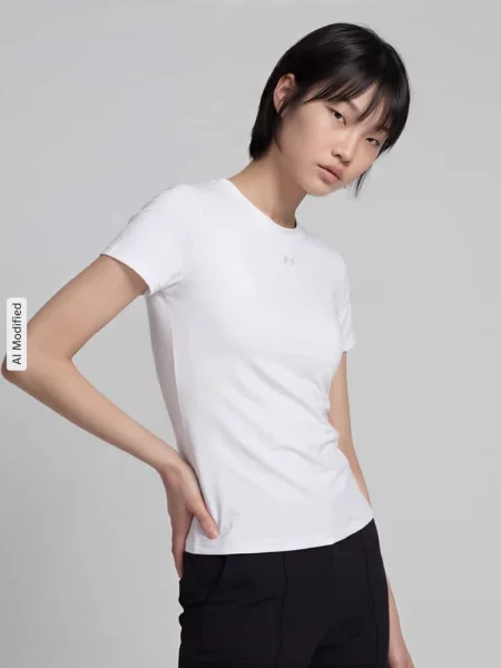 T-shirt sportowy o kroju regular fit z nadrukiem z logo Under Armour biała