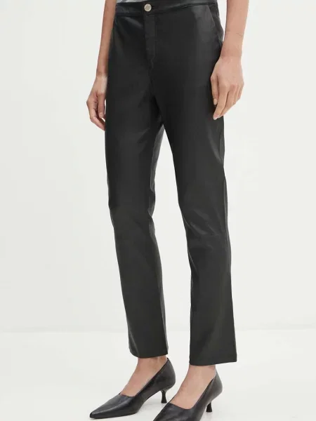 Kožne hlače Leya Refined Stretch Le za žene ravni kroj visoki struk crna