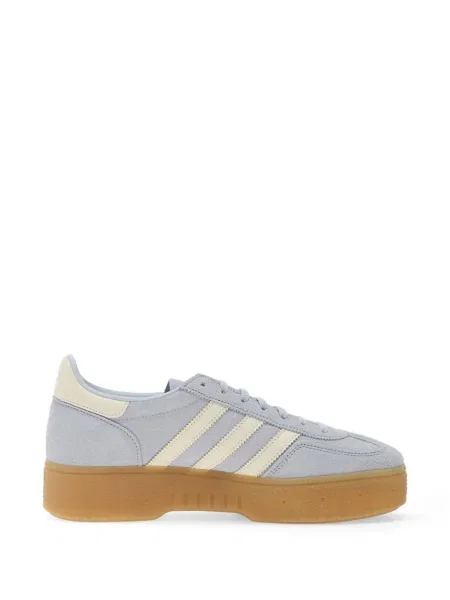 Pălărie Adidas cu dungi cu platformă din jerseu alb