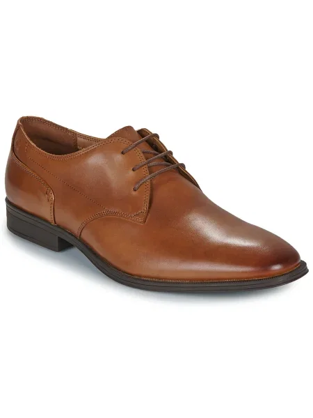 Pantofi Clarks din dantelă maro