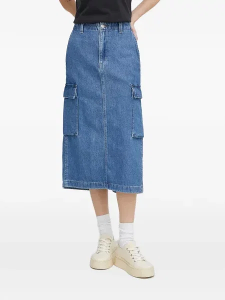 Lung pantaloni scurți Levi's® cu decolteu în V galben