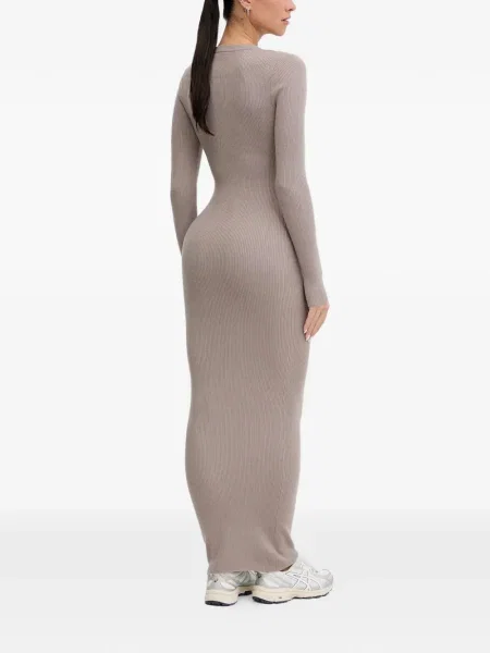 Sukienka maxi Guess z autografem