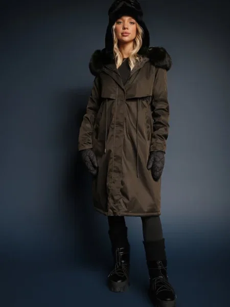 Jachetă tip palton cu șnur și glugă cu blană artificială Livieya verde