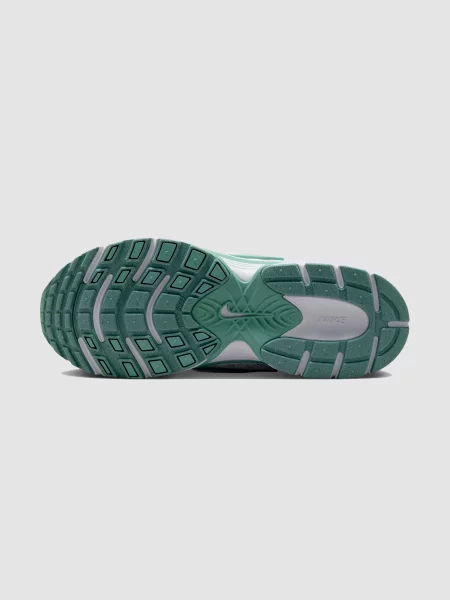 Повседневные кроссовки Nike белые