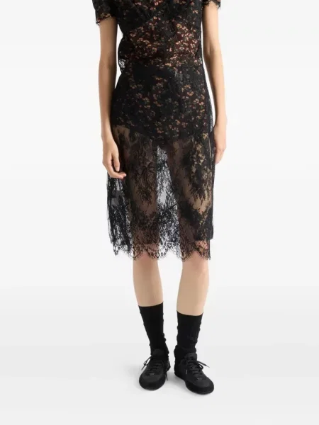 Rochie mini Prada din dantelă de costum negru