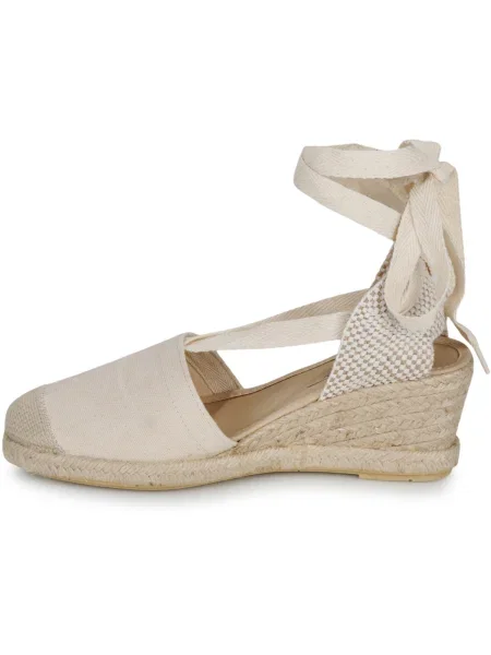 Pantofi Betty London bej